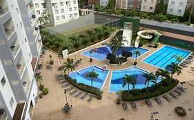Flat Veredas 305 com ar condicionado sala - 300 metros do Hot Park